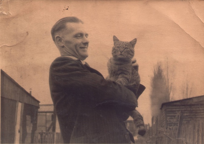 Francis SMITS and Feline Friend